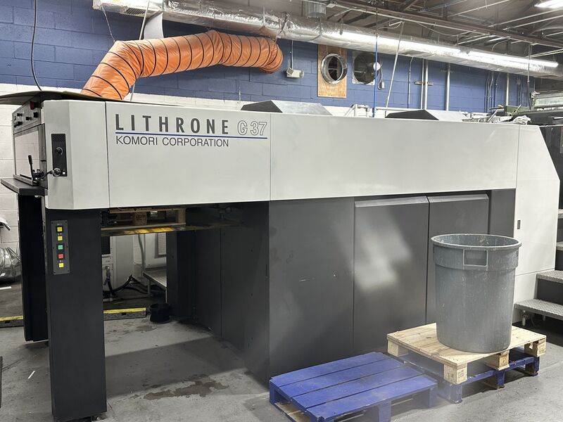 Komori Lithrone G37 offset press on the Nova Printing floor